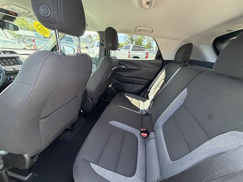 Used 2023 Chevrolet TrailBlazer LT FWD image 22