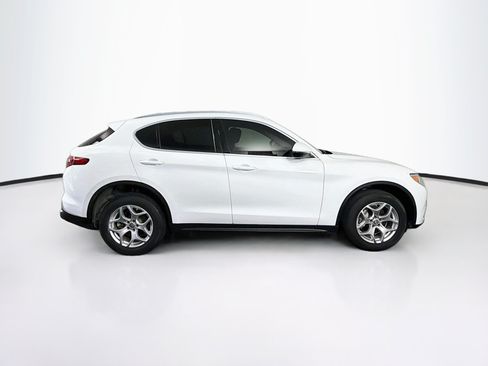 Used 2019 Alfa Romeo Stelvio RWD image 10