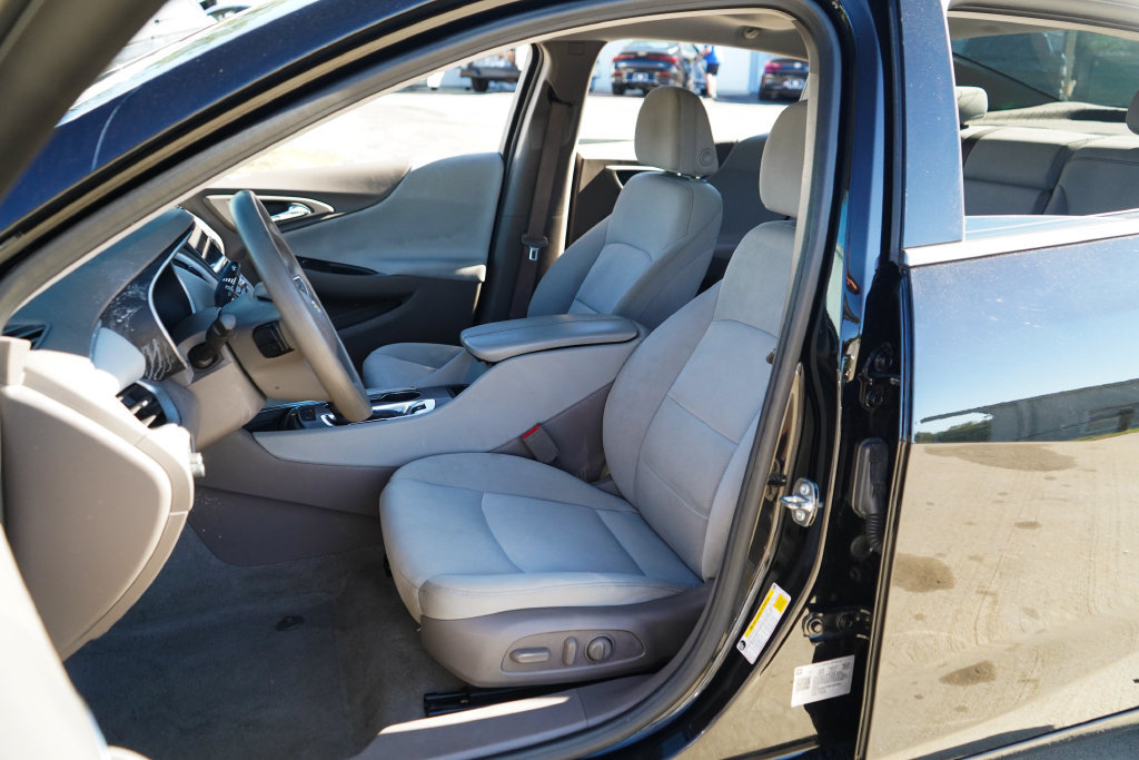 Used 2024 Chevrolet Malibu LT FWD image 7