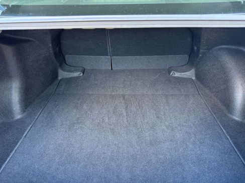 Used 2025 Toyota Corolla LE image 29