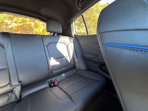 Used 2025 Buick Envista Sport Touring image 37