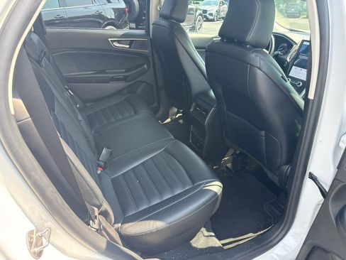 Used 2022 Ford Edge SEL w/ Convenience Package AWD/4WD image 9