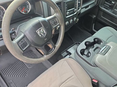 Used 2019 RAM 1500 Express w/ Express Value Package AWD/4WD image 15