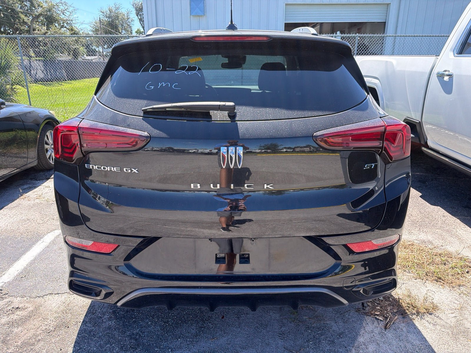 Used 2024 Buick Encore GX Sport Touring FWD image 9