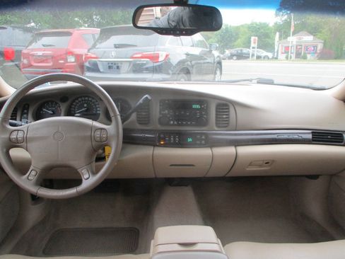 Used 2004 Buick Le Sabre Limited w/ Celebration Edition Package image 9