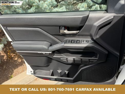 Used 2025 Toyota Tacoma TRD Off-Road AWD/4WD image 21