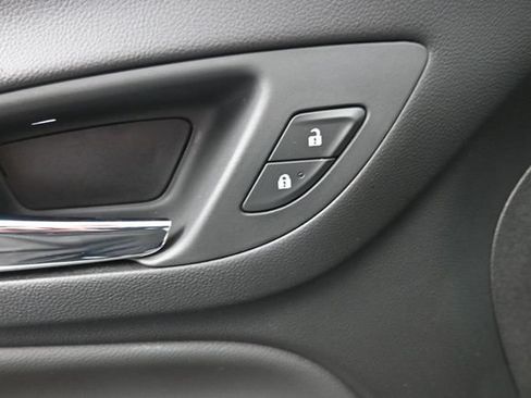 Used 2024 Chevrolet Equinox LT FWD image 19