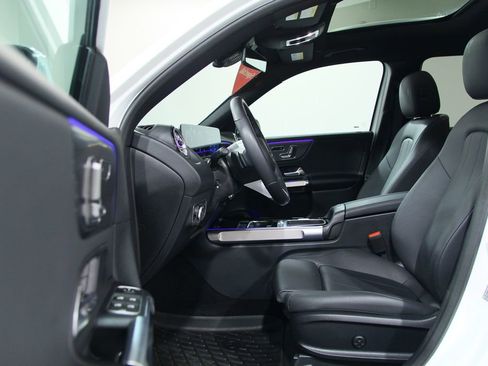 Certified 2026 Mercedes-Benz GLB 250 4MATIC image 5
