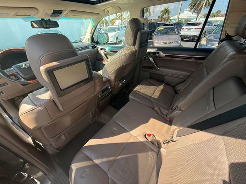 Used 2011 Lexus GX 460 Premium image 17