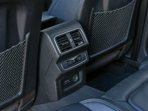 Used 2019 Audi SQ5 Premium Plus w/ Premium Plus Package AWD/4WD image 40