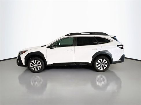 Certified 2025 Subaru Outback Premium w/ Popular Package #1A image 3