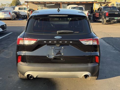 Used 2020 Ford Escape S image 6