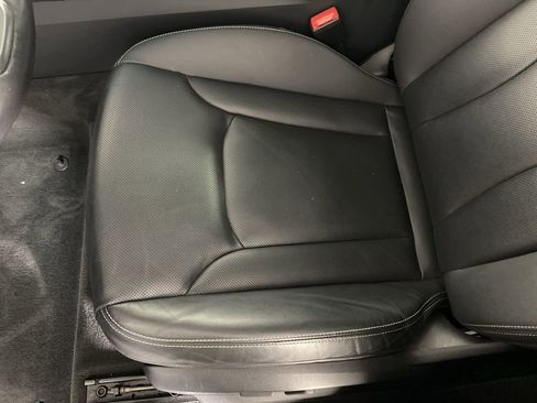 Used 2019 Audi Q8 Premium Plus w/ Premium Plus image 24