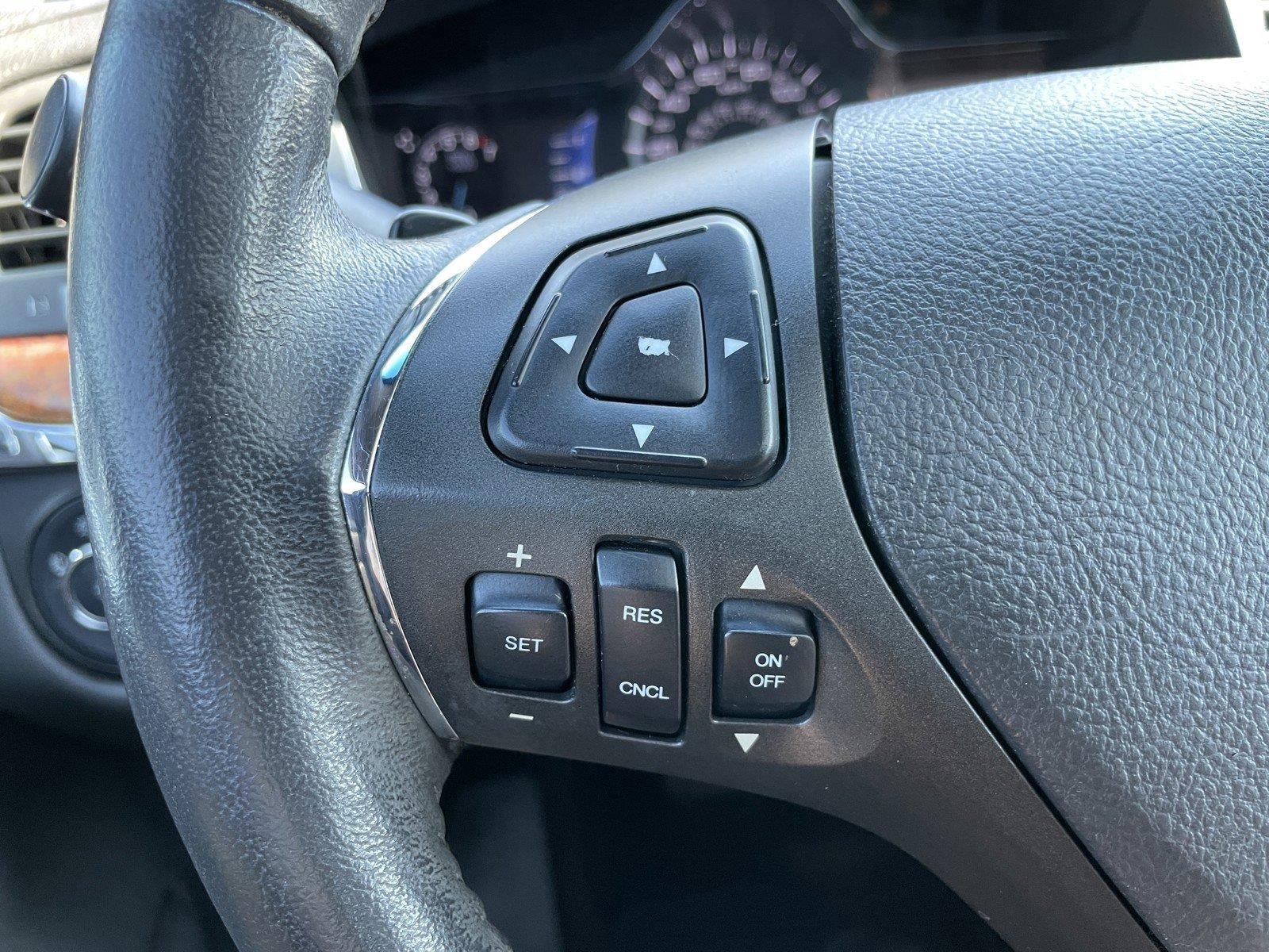 Used 2014 Lincoln MKS FWD image 21