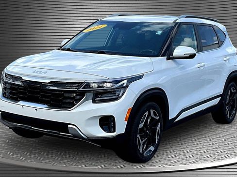 Used 2024 Kia Seltos SX w/ SX Sunroof Package AWD/4WD image 3