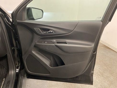 Used 2020 Chevrolet Equinox LT image 24