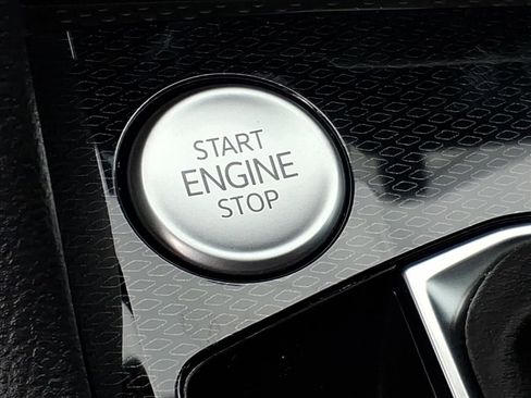 New 2026 Volkswagen Taos SE FWD image 13