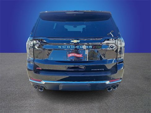 Used 2025 Chevrolet Suburban Premier image 5