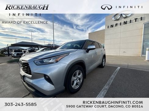 Used 2020 Toyota Highlander LE AWD/4WD image 1