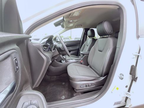 Used 2023 Buick Encore GX Select w/ Safety Package II AWD/4WD image 10