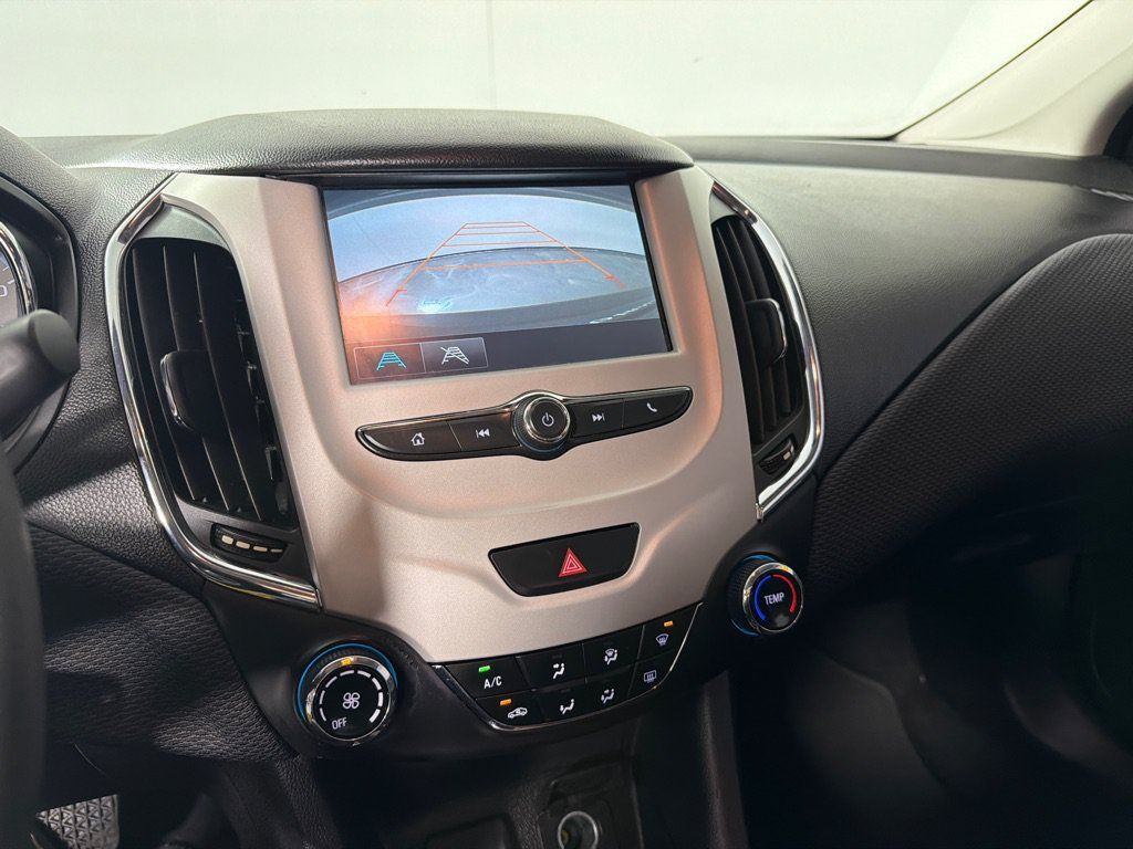 Used 2017 Chevrolet Cruze LS FWD image 11