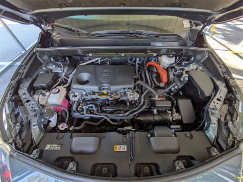 Used 2024 Toyota Venza Limited image 16