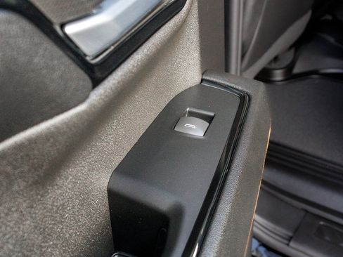 Used 2024 GMC Sierra 1500 AT4 w/ AT4 Carbonpro Edition image 11