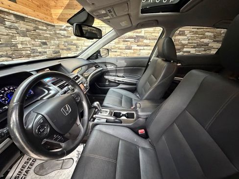 Used 2015 Honda Crosstour EX-L image 11