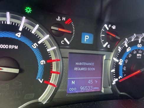 Used 2018 Toyota 4Runner TRD Off-Road Premium image 9