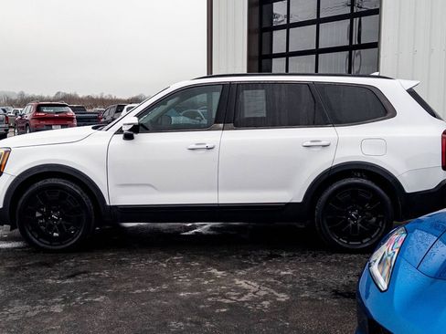 Used 2022 Kia Telluride SX w/ Nightfall Edition Package image 2