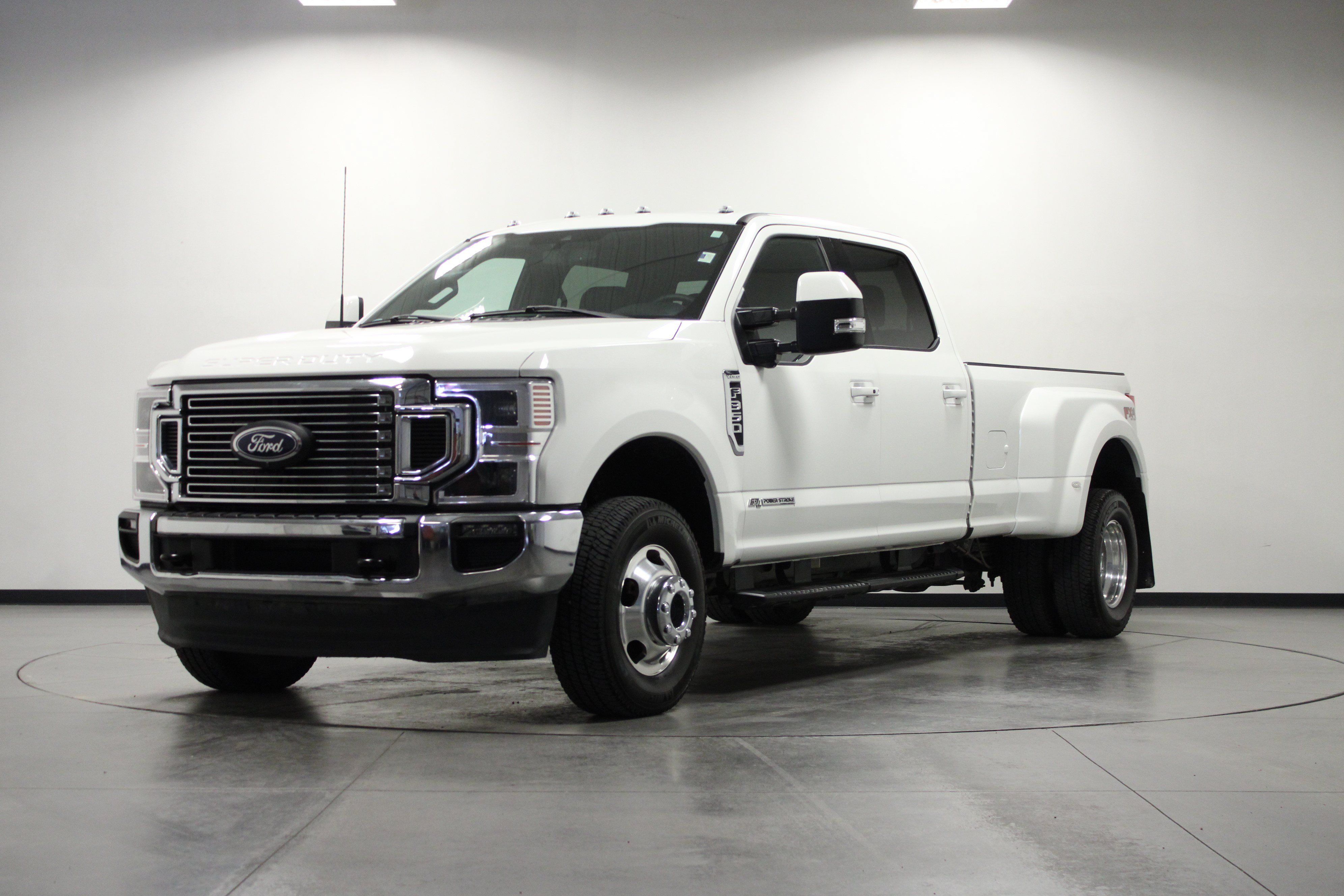 Used 2022 Ford F350 Lariat w/ Lariat Ultimate Package AWD/4WD image 8