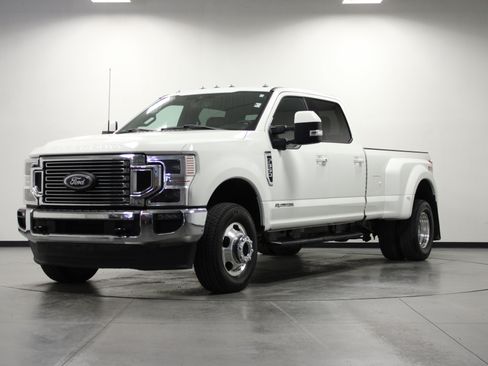 Used 2022 Ford F350 Lariat w/ Lariat Ultimate Package AWD/4WD image 8