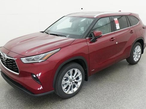 New 2026 Toyota Highlander Limited image 1
