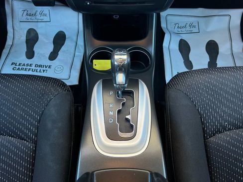 Used 2017 Dodge Journey SE image 22