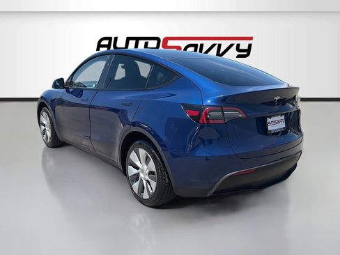 Used 2024 Tesla Model Y Long Range AWD/4WD image 5