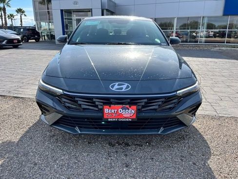 New 2026 Hyundai Elantra SEL Sport Premium FWD image 2