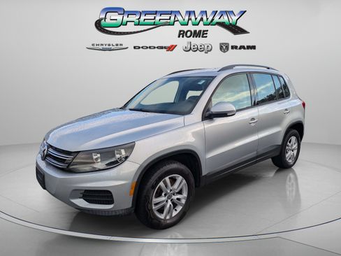 Used 2015 Volkswagen Tiguan S FWD image 4