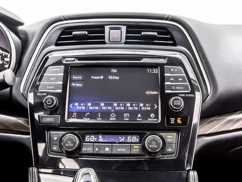 Used 2017 Nissan Maxima Platinum w/ Medallion Package FWD image 19