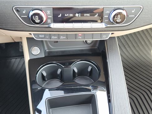 Used 2024 Audi A4 2.0T Premium w/ Convenience Package image 20