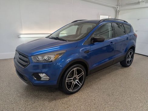 Used 2019 Ford Escape SEL w/ SEL Sport Appearance Package AWD/4WD image 2