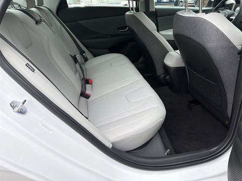 New 2026 Hyundai Elantra Limited image 15