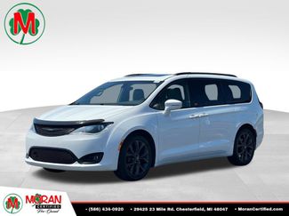 Used 2019 Chrysler Pacifica Limited w/ S Appearance Package FWD 360° Tour