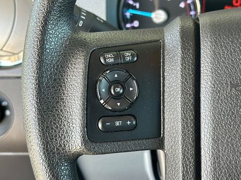 Used 2015 Ford F250 XLT w/ XLT Premium Package AWD/4WD image 27