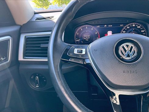 Used 2018 Volkswagen Atlas SEL Premium AWD/4WD image 11
