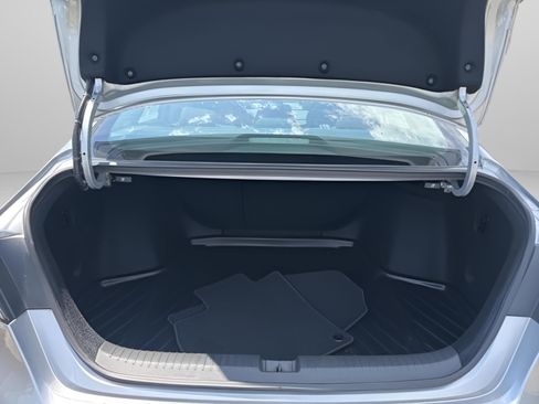 Used 2024 Honda Accord EX image 31