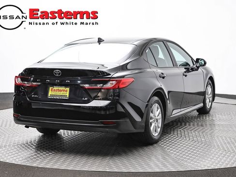 Used 2025 Toyota Camry LE FWD image 5