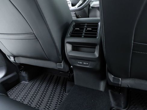 New 2026 Volkswagen Tiguan SE R-Line AWD/4WD image 39