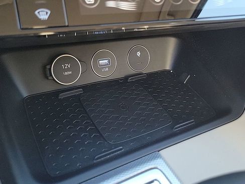 Used 2026 Genesis G70 2.5T Prestige image 27