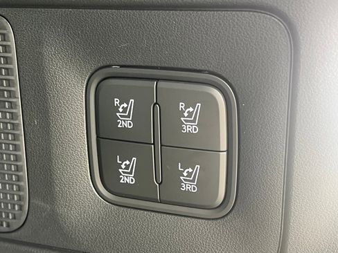 New 2026 Hyundai Ioniq 9 Limited image 17