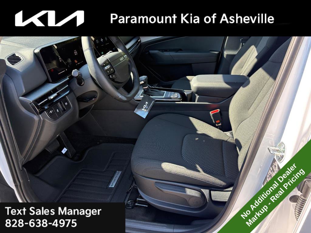 New 2027 Kia Sportage LX FWD image 16